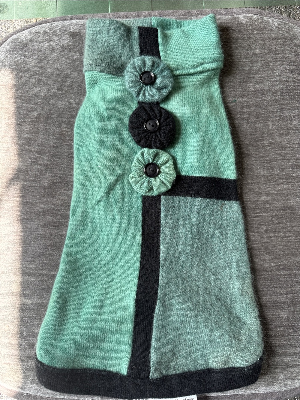 Soft Mint Green & Black Dog Sweater with Decorative Buttons.100%Ceshmere